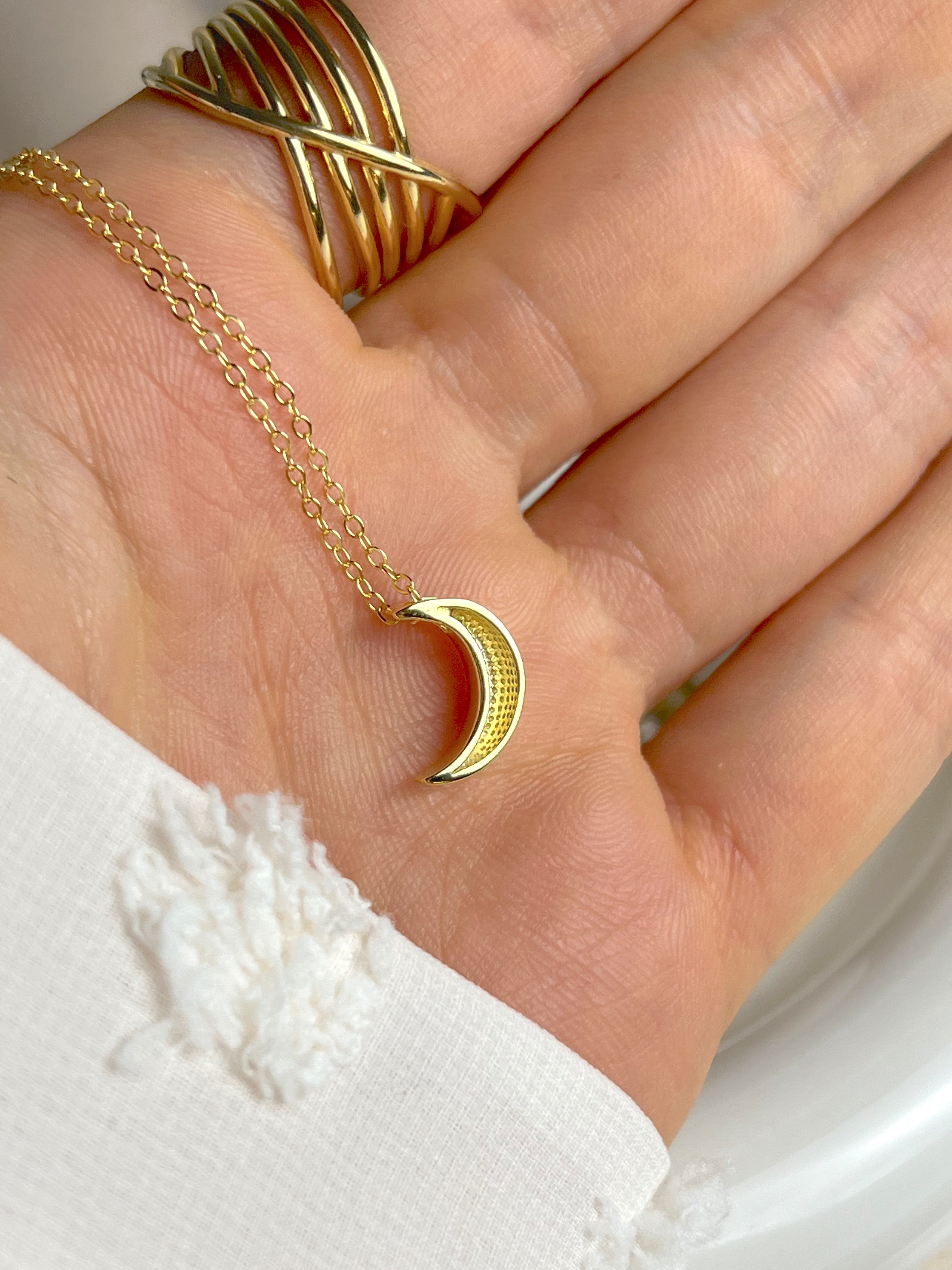 Luna Necklace