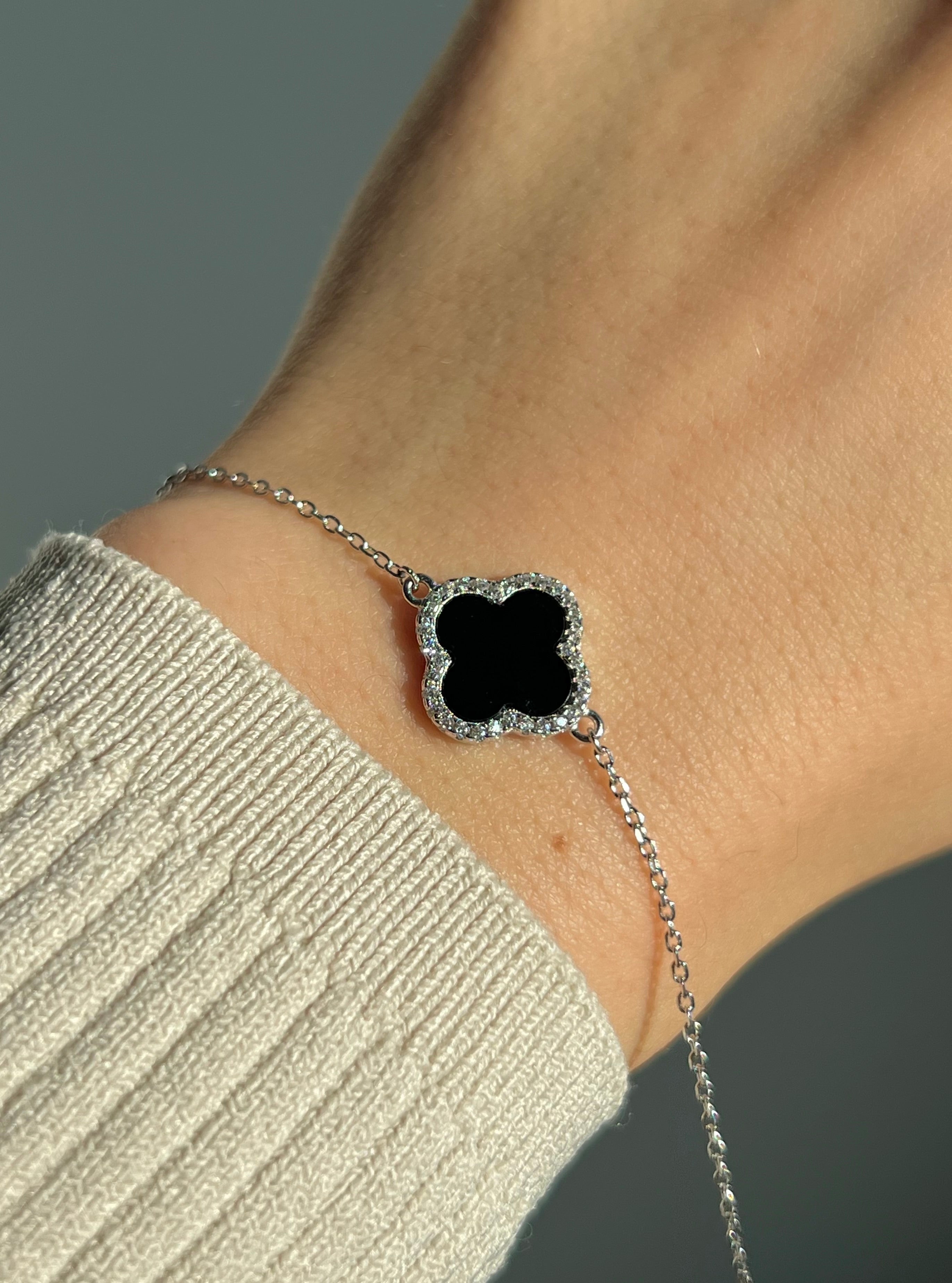 Single Clover Bracelet