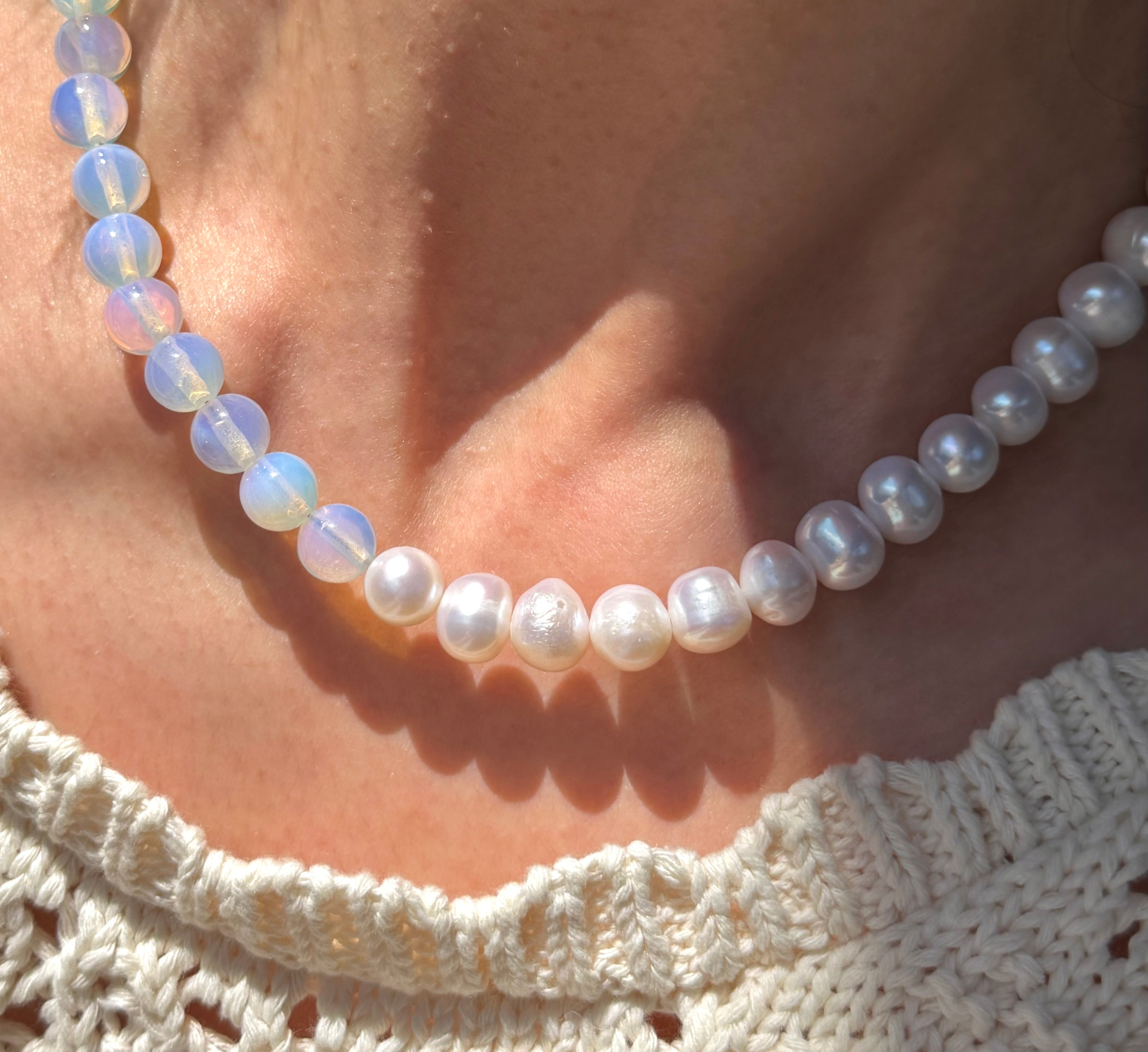 Solla Necklace